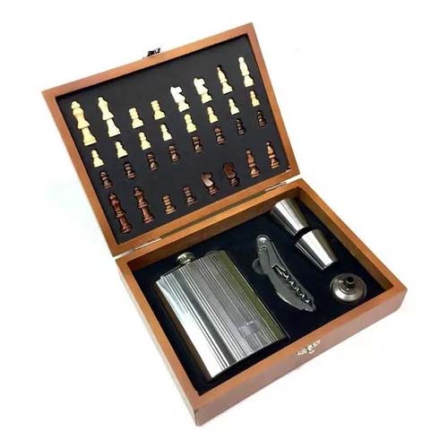 Miniatura 2 de Set Wiskera Con Ajedrez Y Accesorios